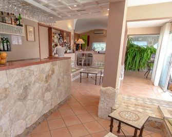 Private Hôtel - Adults Only - Porto Vecchio - Bar