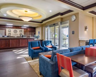 Comfort Inn and Suites Seattle North - Seattle - Lobby