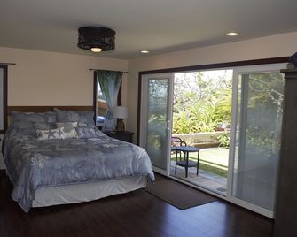 Spacious Cottage with A/C and Patio - Honolulu - Bedroom