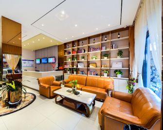 Greentree Alliance Hotel Dali Erhai Olympic Centre - Dali - Lounge