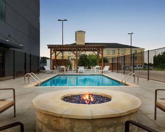 Country Inn & Suites by Radisson, New Braunfels - New Braunfels - Svømmebasseng