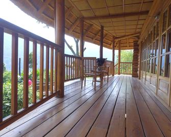 Trackers Safari Lodge - Ntungamo (Kanungu) - Balcón