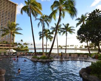 2 Story Penthouse 3 Bed/2.5 Bath Ocean View - Lagoon Tower Hgvc Hawaiian Village - Honolulu - Pool