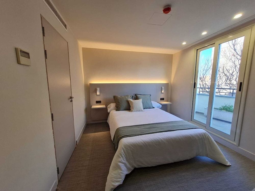 Vtz Hotel San Valero thumbnail 2