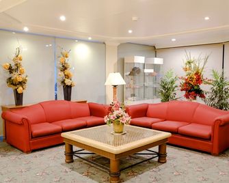 De Luxe Hotel - Cagayán de Oro - Lobby
