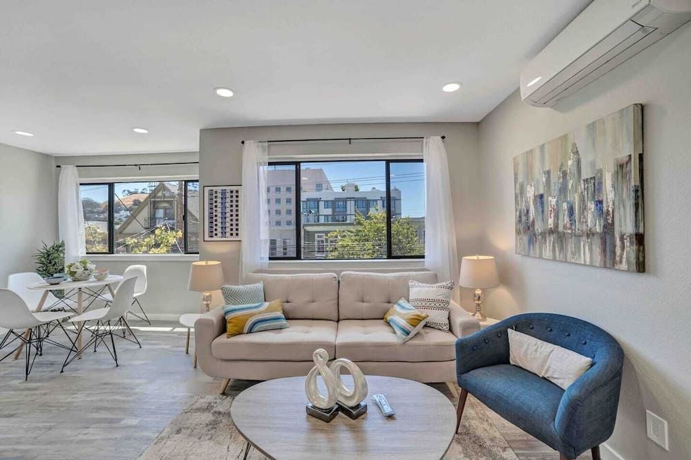 Spacious & Sunny 3 bed/2b modern Flat in San Francisco's trendy Mission district - סן פרנסיסקו - סלון