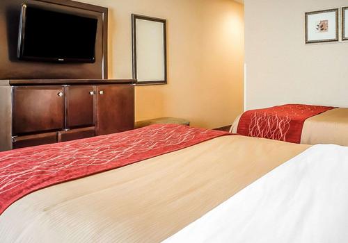 Quality Inn Suites 70 9 1 Roswell Hotel Deals Reviews Kayak