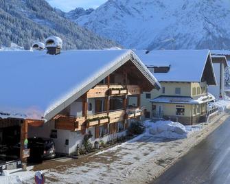 Alp-Chalet - Hirschegg - בניין