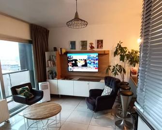 Liège Centre 13 Quai Godefroid Kurth Pour 2 Pers À 25 Min Gare Guillemins - Liège - Pokój dzienny