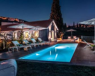 Quinta da Salada - Turismo Rural - Lamego - Pool