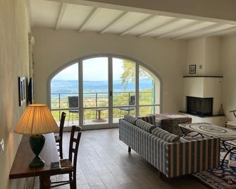 Panorama and privacy in the Siena Province, south of Montepulciano. - Sarteano - Huiskamer