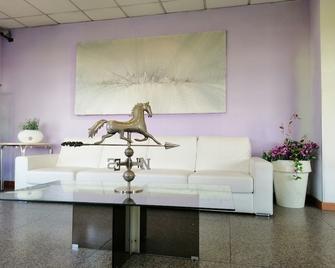 Ahr Hotel Antille - Dolo - Obývací pokoj