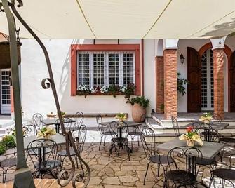 Borgo Prima Luce - Cuglieri - Patio