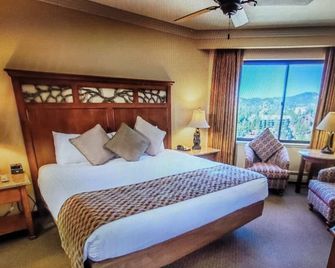 Experience Tahoe's Ski Scene at Holiday Inn Club Vacations Tahoe Ridge Resort - Stateline - Sovrum