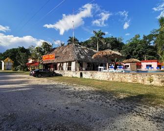 Hotel Doralba Inn Chichen - Chichen Itza - Edifício