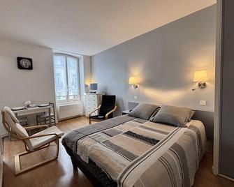 Le Sancy - Studio - 1 lit - 2 pers - Clim - Châtel-Guyon - Chambre