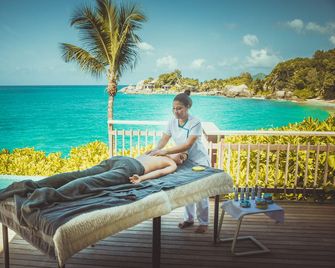 Carana Beach Hotel - Glacis