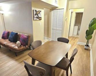 Modern Minimalist Haven 1bd 1ba Apt In Se DC Wifi - Washington, D.C.