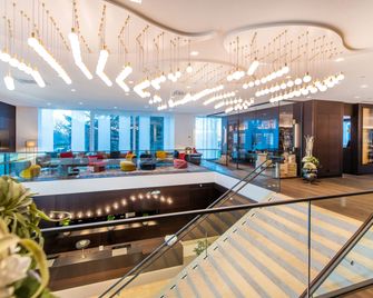 法爾豪斯 - 科布倫茨 - 大廳