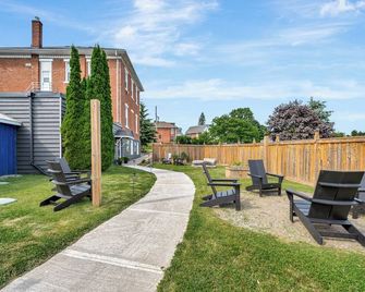 The Bloomfield Inn - Prince Edward - Patio