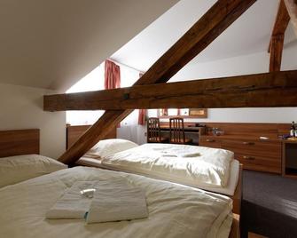 Hotel Maria - אוסטרבה - חדר שינה