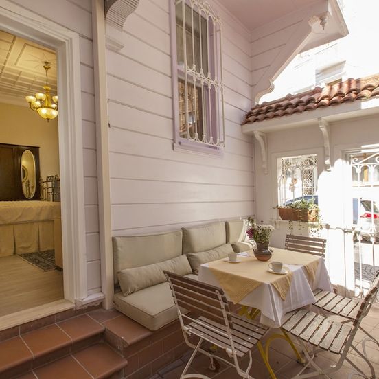 Patio view of Darussaade Hotel Old City - Sultanahmet