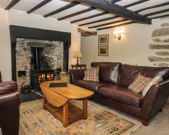 Moss Side Farm Cottage - Broughton-in-Furness - Living room