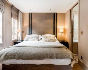 Nell Gwynn House Apartments - London - Bedroom