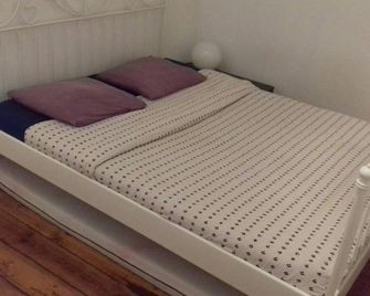 Appartement T2 sur la place du marché de Wazemmes - Lille - Chambre