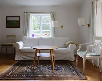 Charming holiday home in Södermannland near Lake Mälaren - Eskilstuna - Wohnzimmer