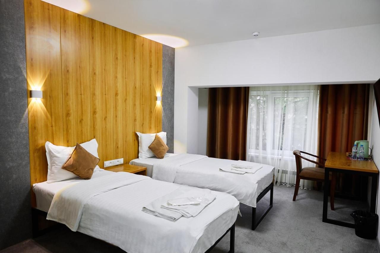 Art Plaza Hotel