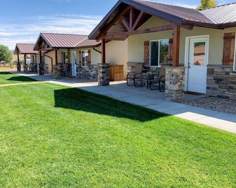 باي بيز ستيبينج ستون موتل - تروبيك - شرفة مرصوفة