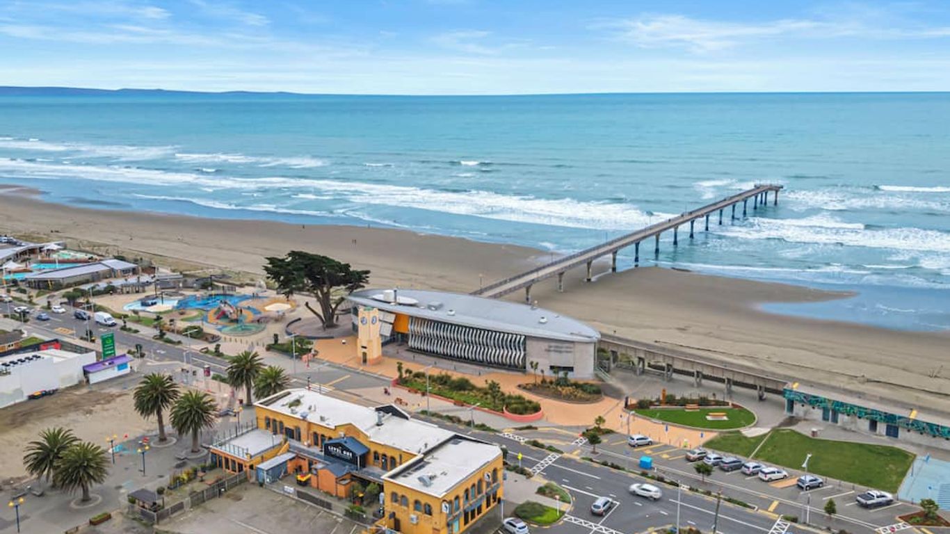 Christchurch Backpackers and Cafe