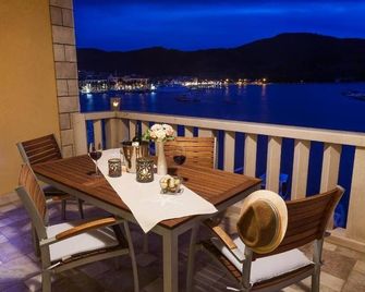 Apartments Tina - Vela Luka - Balkon
