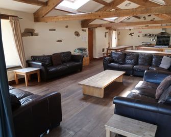 Tarn Centre - Self-catering group accommodation for 24 people - Ravenstonedale - Sala de estar