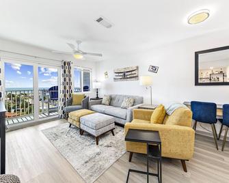 Plantation 4503 - Gulf Shores - Living room