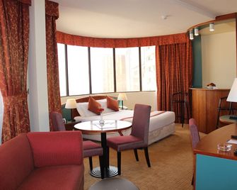 Al Diar Dana Hotel - Abu Dhabi - Restaurant