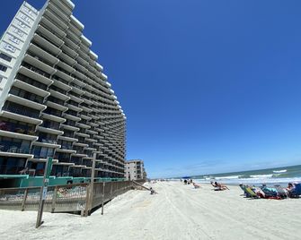 Royal Garden Resort 206 Condo - Murrells Inlet - Beach