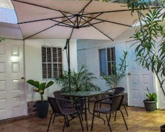 Hostal Nativo - Santa Ana - Patio