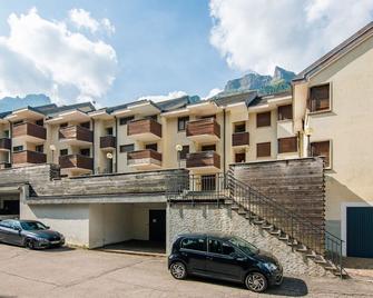 Apartment Enrosadira-5 by Interhome - Canazei - Gebäude