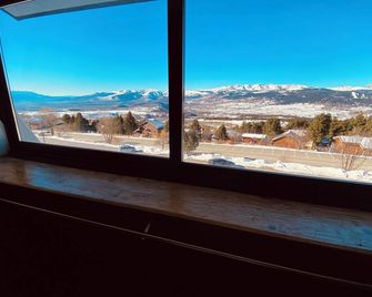 Apartment facing the mountains -la Belle étoile - 에느 - 발코니