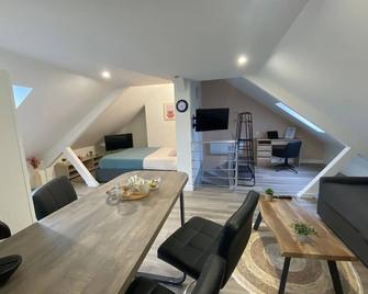 Studio Spacieux et Elégant - Bourbourg - Restaurant