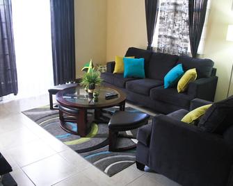 Eclipse Suite Guest Apartments - Kingston - Pokój dzienny