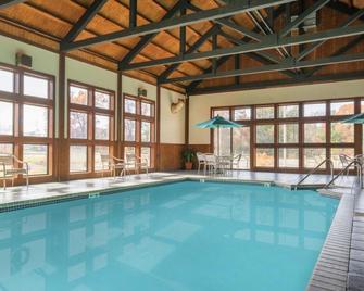 Americinn Blackduck - Blackduck - Piscina
