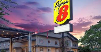 Super 8 by Wyndham Sault Ste Marie On - Sault Ste Marie - Building