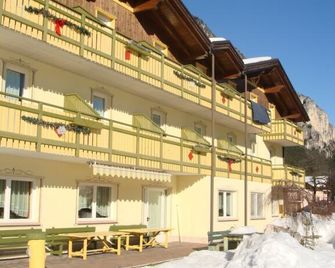 Hotel Garni Relax - Fai della paganella - Gebouw