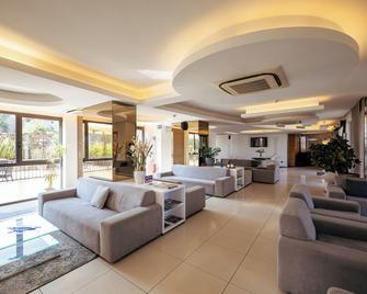 Villa Luisa Resort & Luxury Apartments - San Felice del Benaco - Salónek
