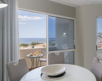 Light and sea View in Funchal Centre, Alegria III - Funchal - Balkong