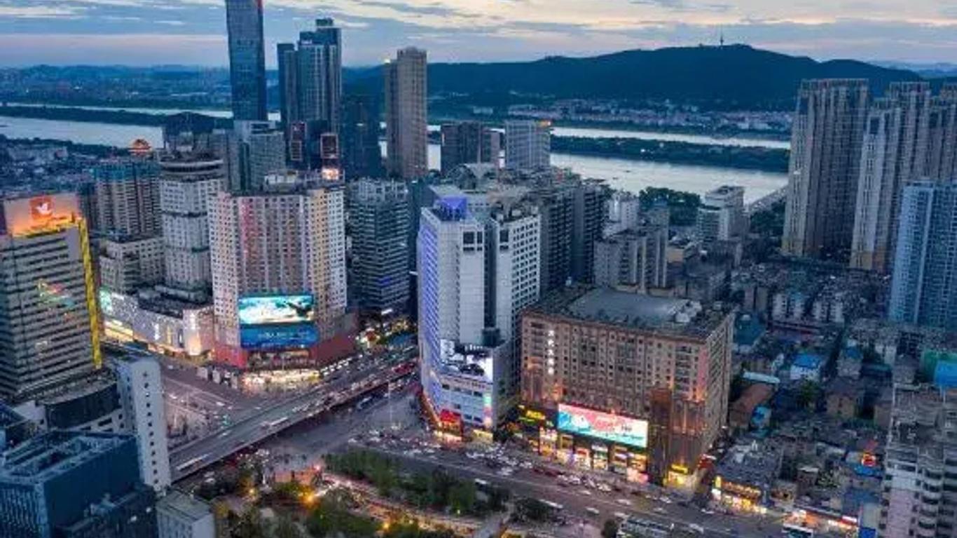 Holiday Villa Wandai Hotel