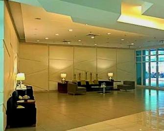 Amora Suites at the Beacon Makati - Manila - Lobby